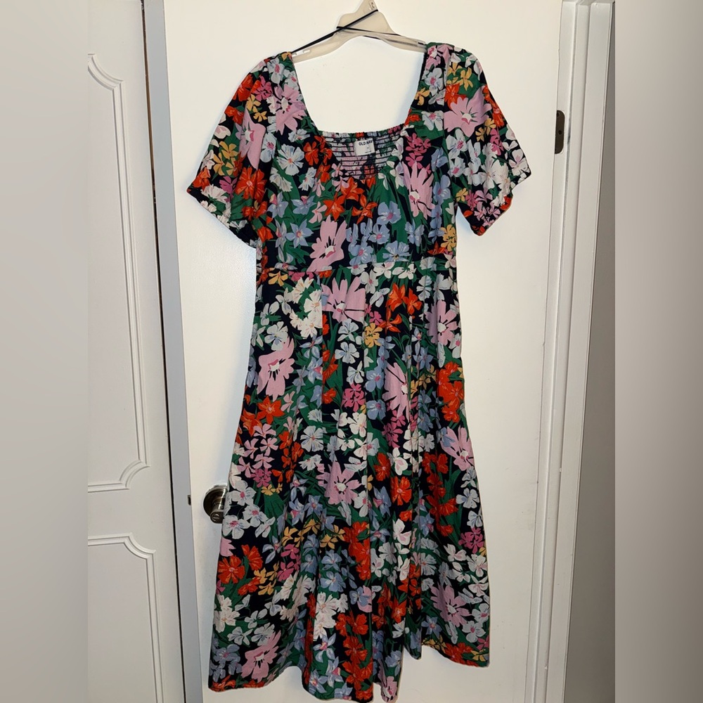 Old Navy Floral Short Sleeve Dress. Size XL.